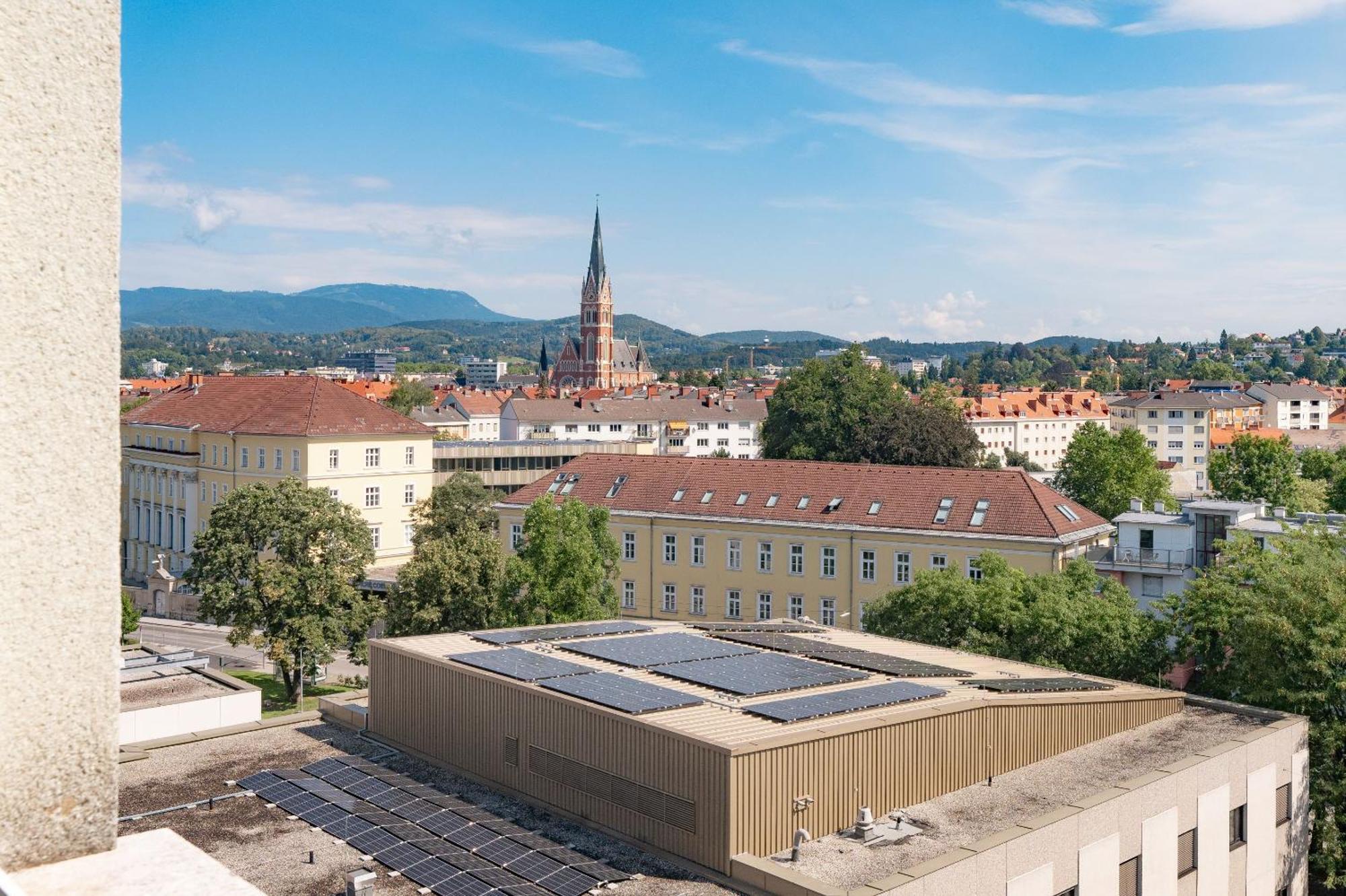 Tamliving Zentrum Luxus Parken Messe Wifi Traumaussicht Sunrise&Sunset Graz Ngoại thất bức ảnh